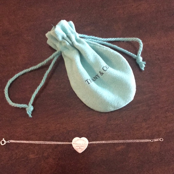 Tiffany & Co. Jewelry - Tiffany & Co dainty heart bracelet.